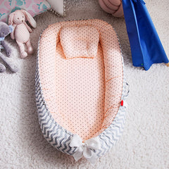 Baby Nest Mini Crib with Polka Dots